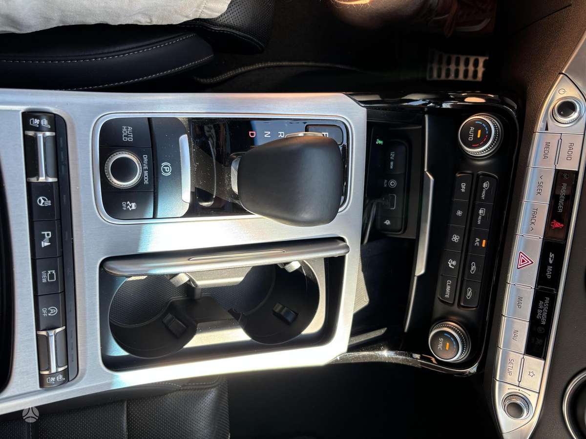 Kia Stinger, 3.3 l., Седан