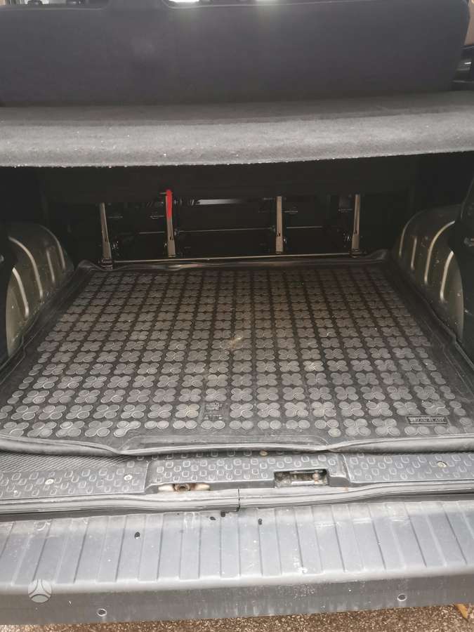 Opel Vivaro, пассажирский микроавтобус