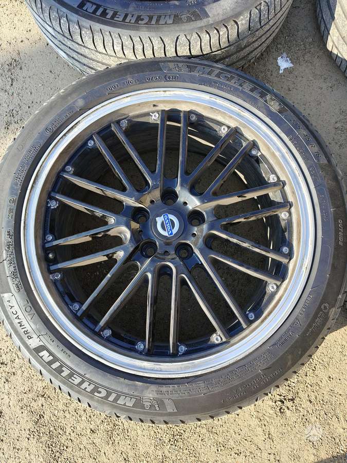 Volvo, lengvojo lydinio, R18
