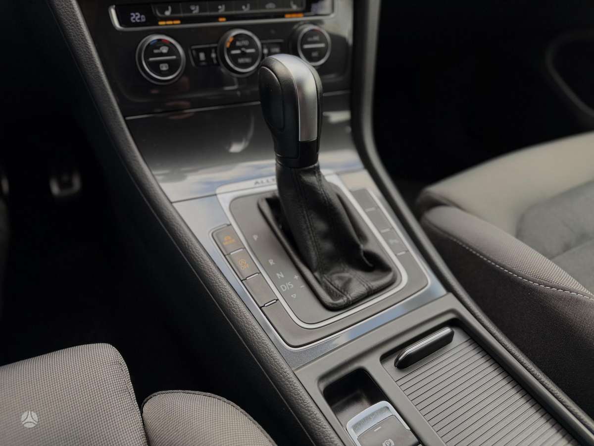 Volkswagen Golf, 2.0 l., universalas