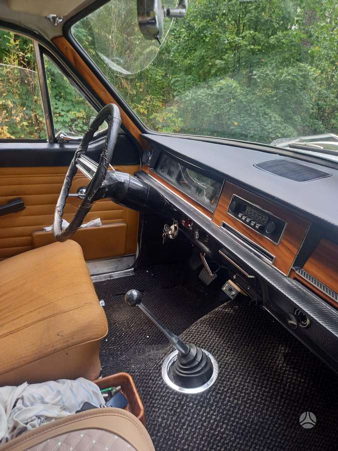GAZ 24, 2.4 l., Седан