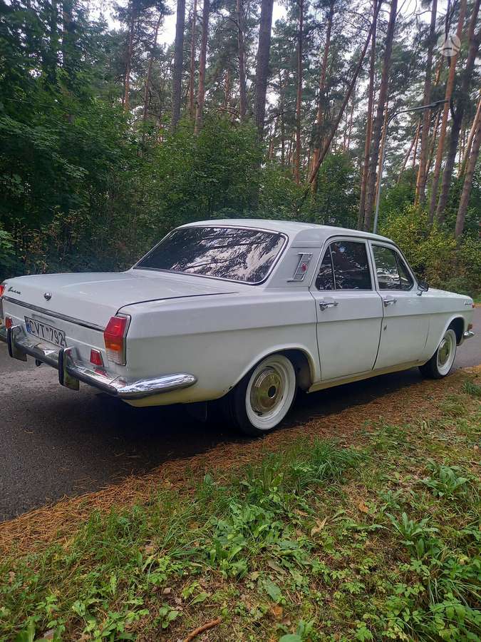 GAZ 24, 2.4 l., Седан