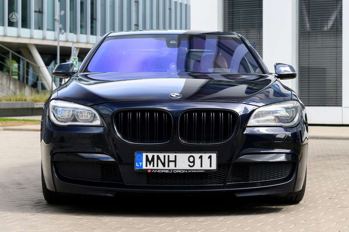 BMW 730, 3.0 l., Седан