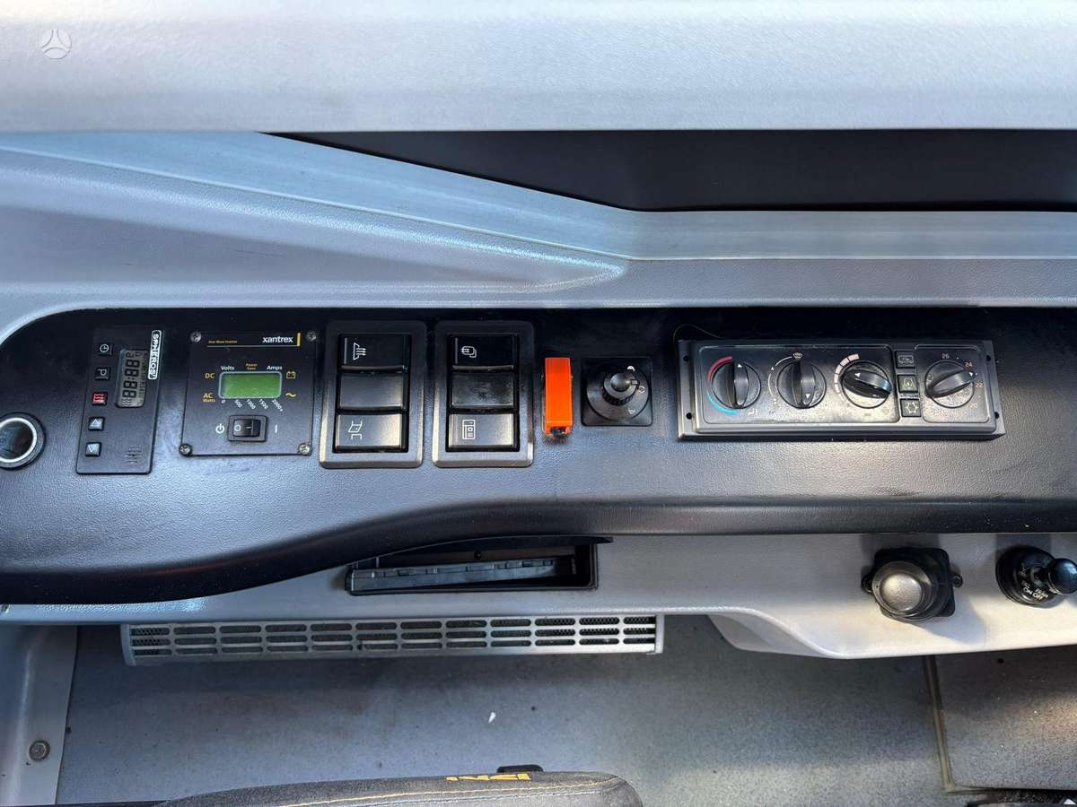 Volvo B8RLE 8900 4x2, city