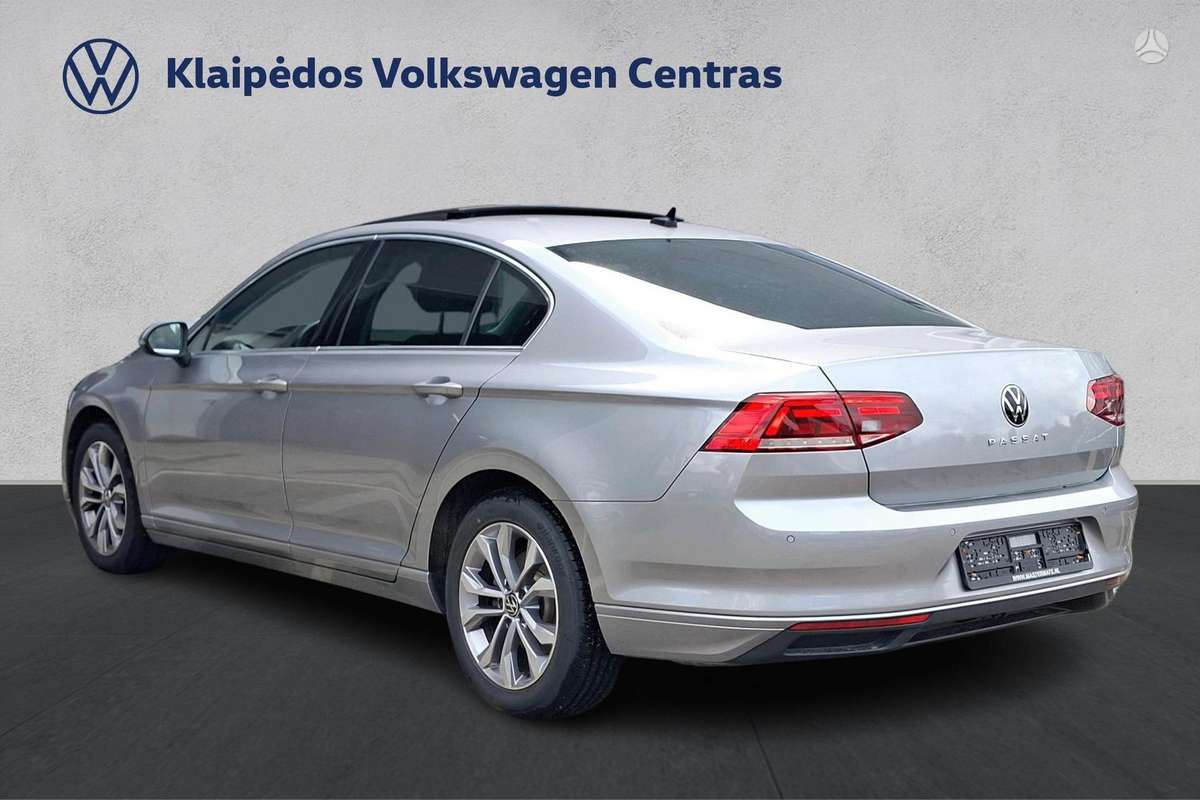 Volkswagen Passat - 4