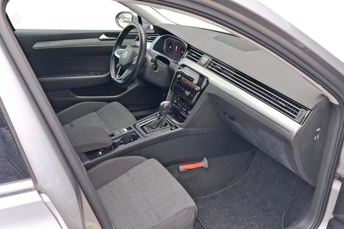 Volkswagen Passat - 8
