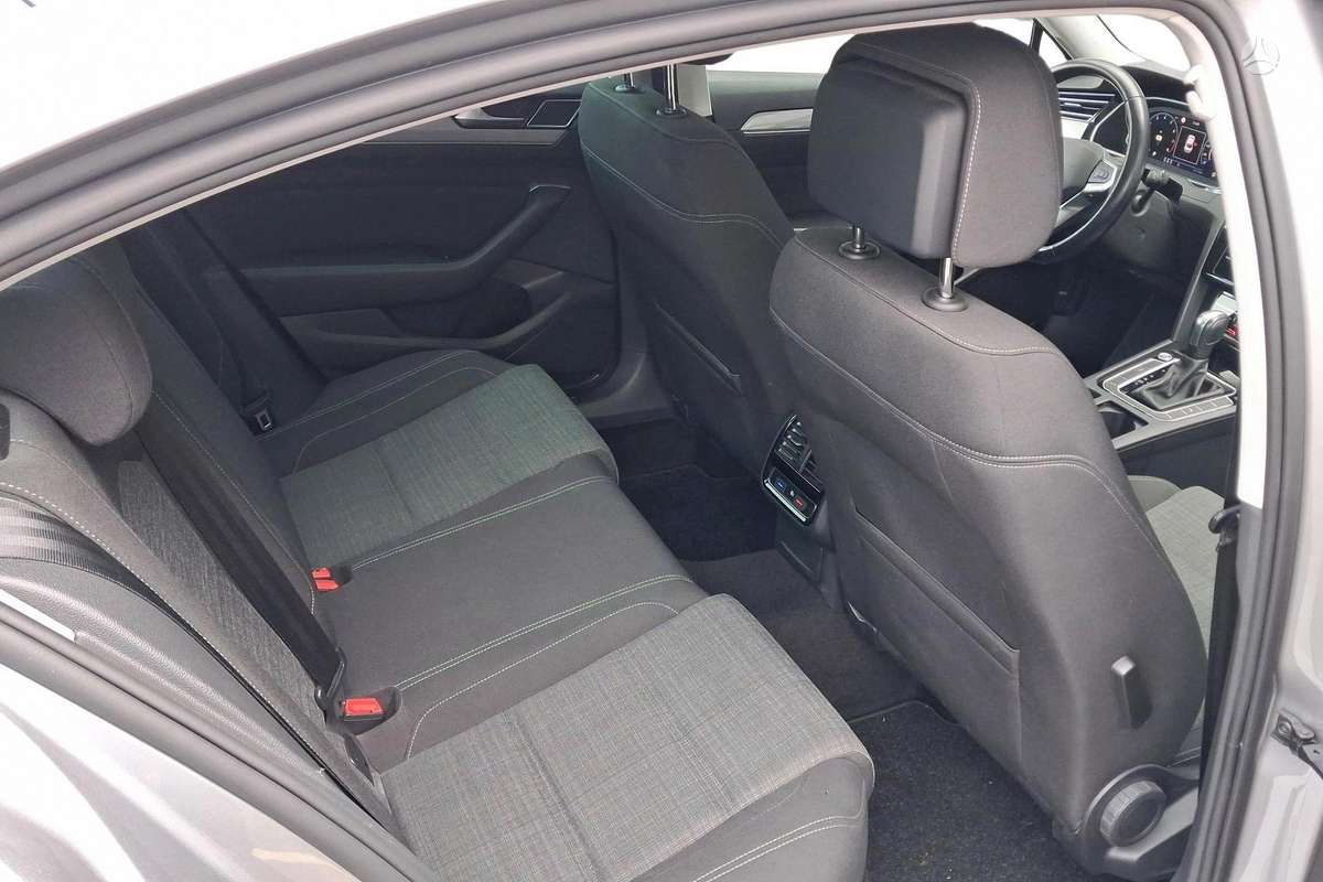 Volkswagen Passat - 9
