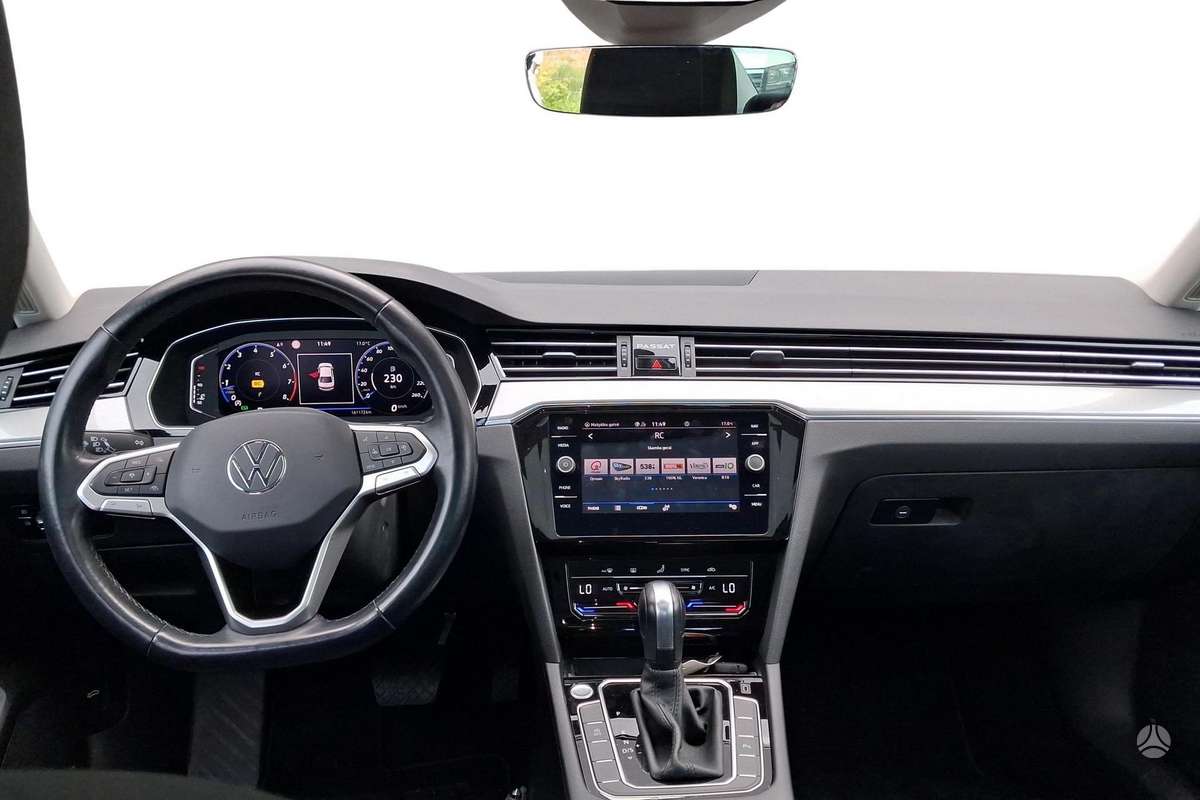 Volkswagen Passat - 10