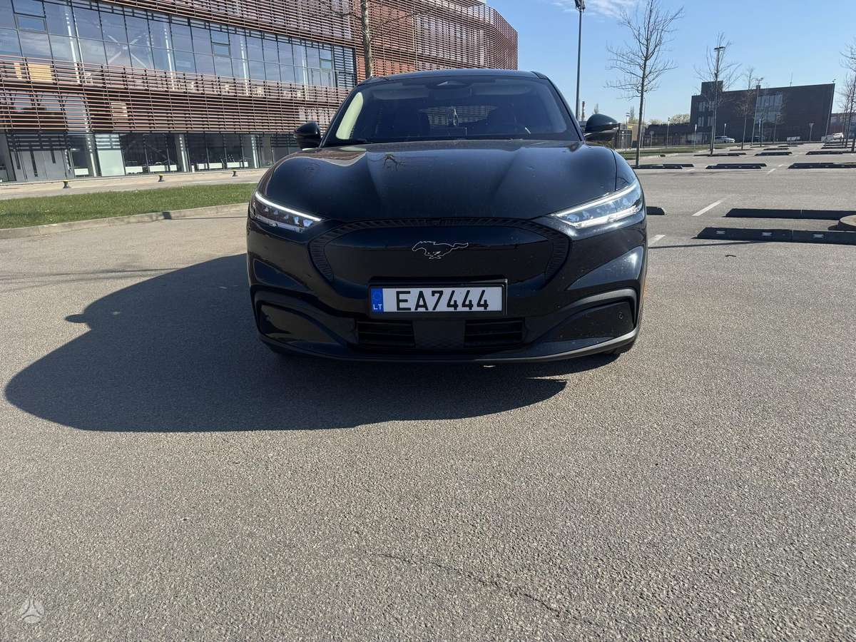 Ford Mustang Mach-E, 76 kWh, hatchback