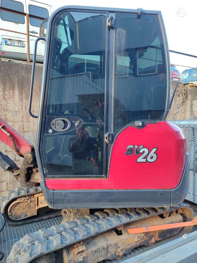 Yanmar SV26, mini excavator