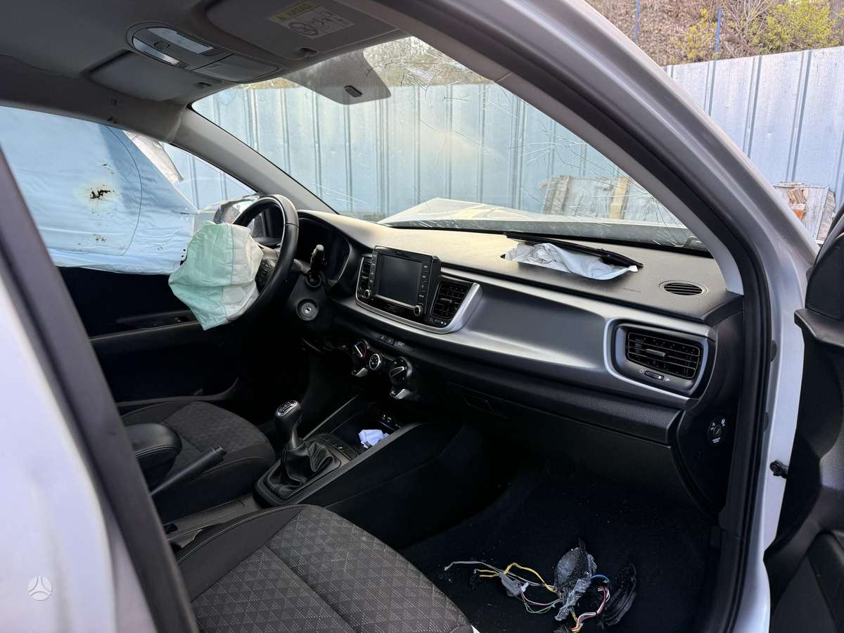 Kia Rio, 1.4 l., Хэтчбек