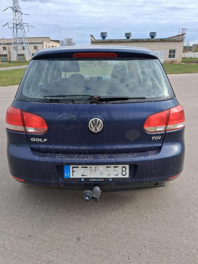 Volkswagen Golf - 6