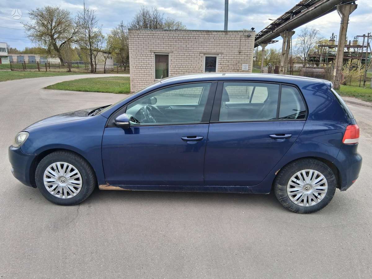 Volkswagen Golf - 8