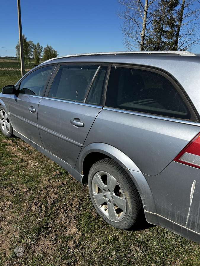 Opel Vectra, 2.2 l., universalas