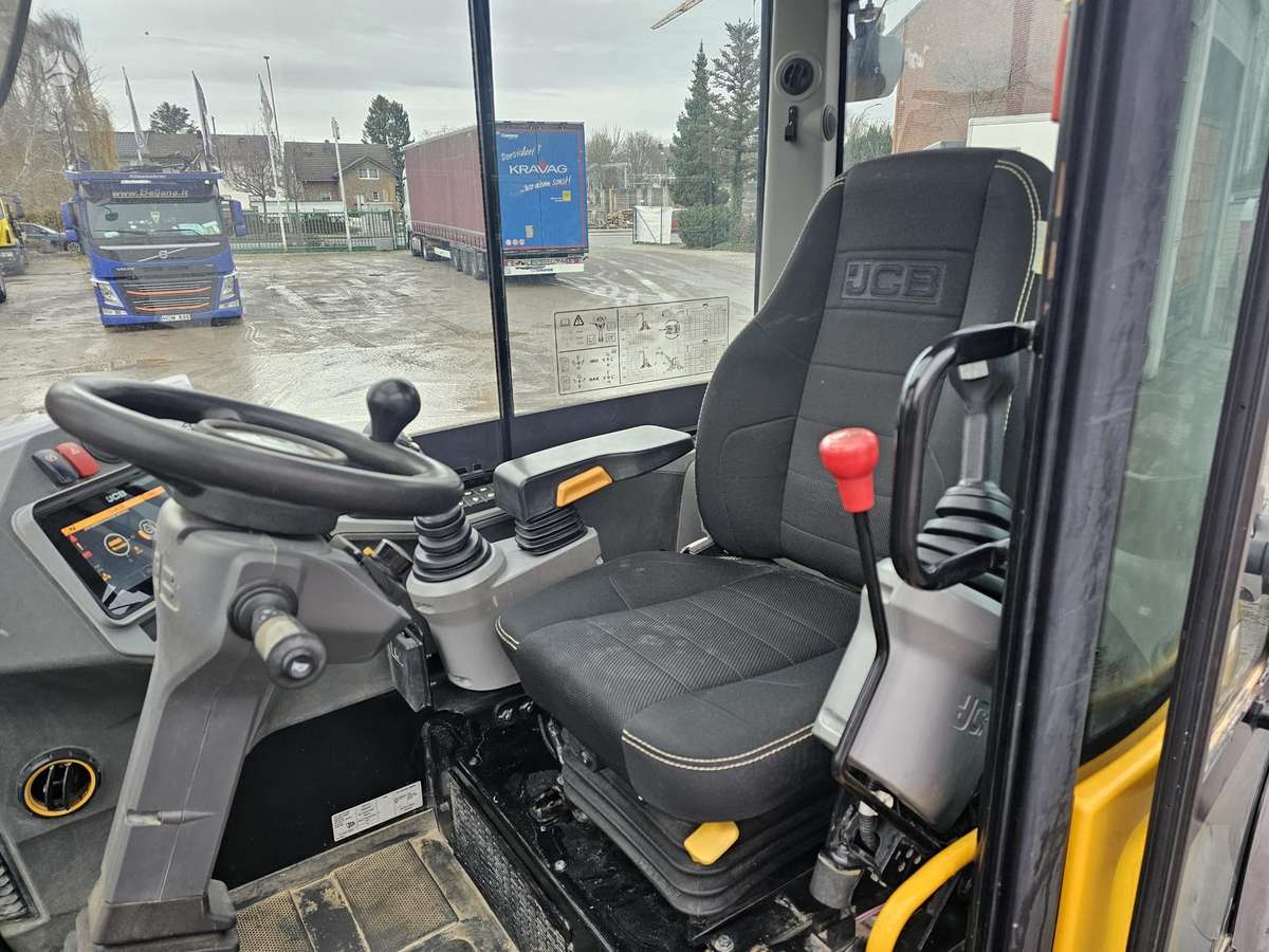 JCB Hydradig 110W, ekskavatoriai