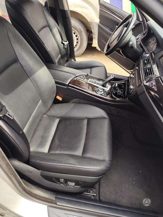 BMW 528, 2.0 l., Седан