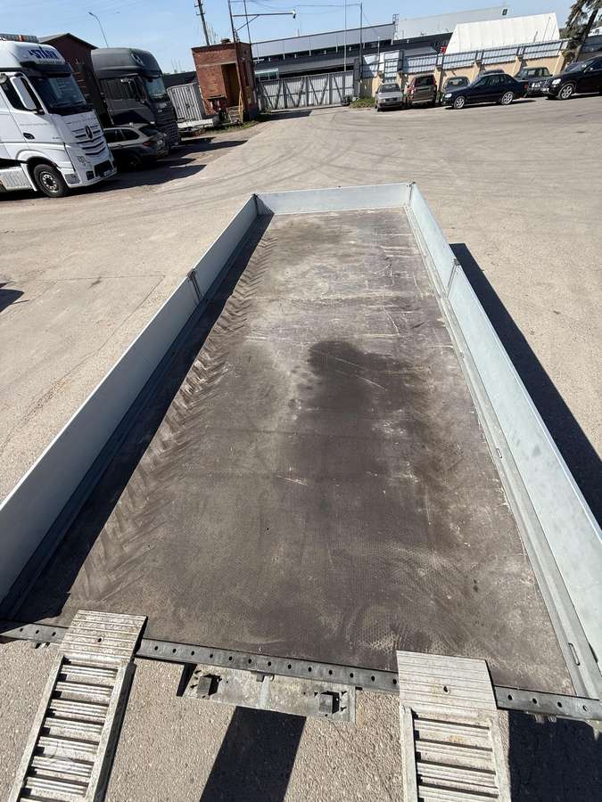 Respo, passenger car trailers