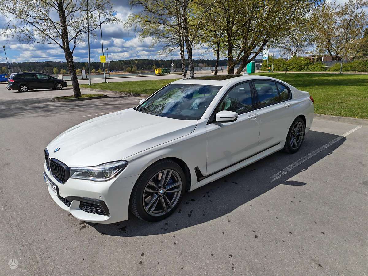 BMW 750, 3.0 l., Седан