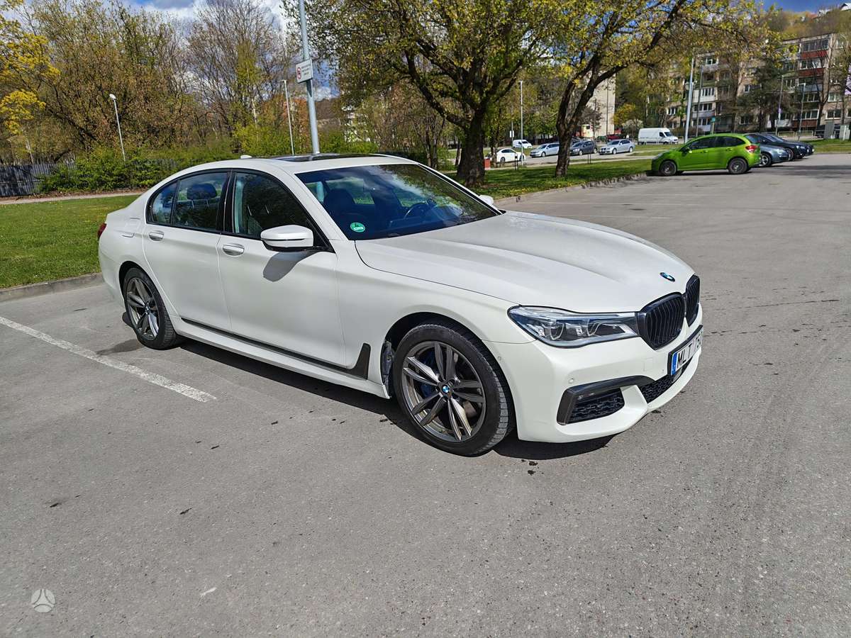BMW 750, 3.0 l., Седан
