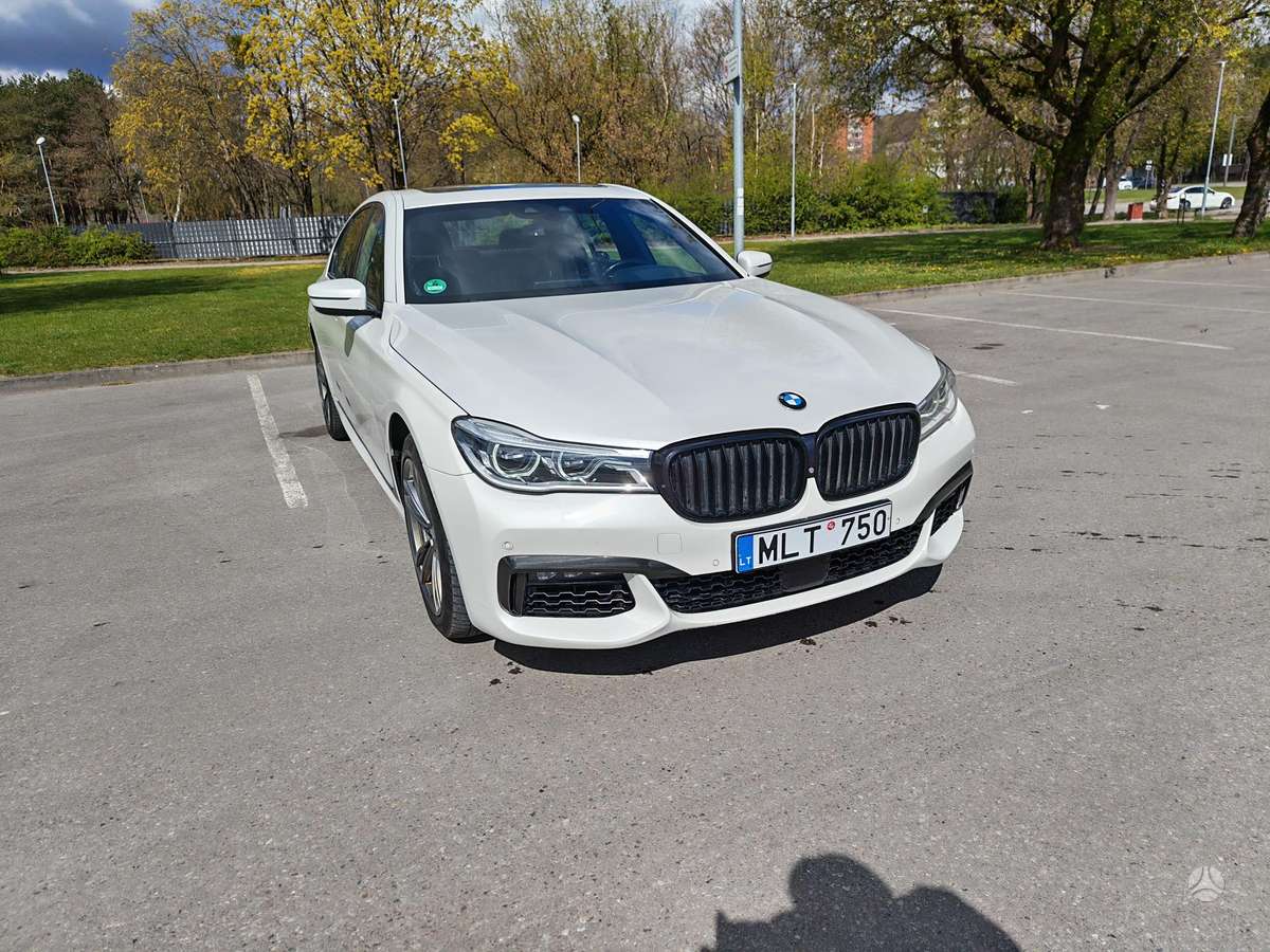 BMW 750, 3.0 l., Седан