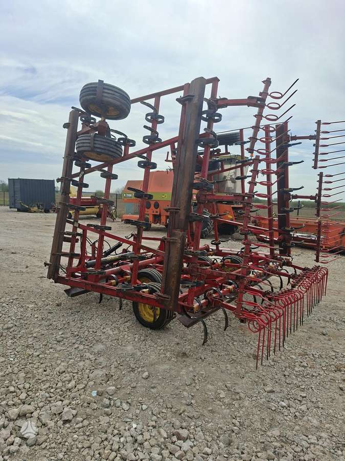 Vaderstad NZ810, kultivatoriai,akėčios