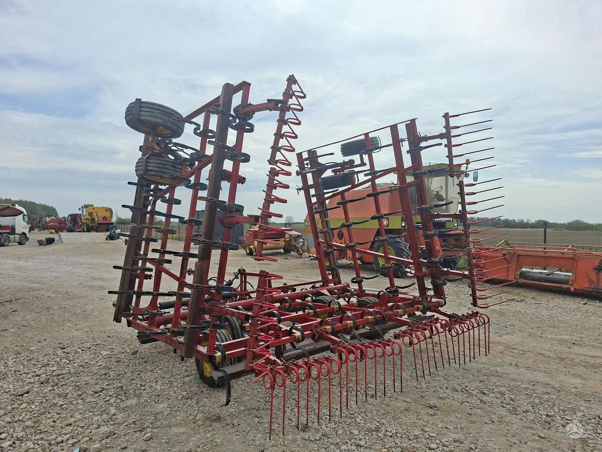 Vaderstad NZ810, kultivatoriai,akėčios