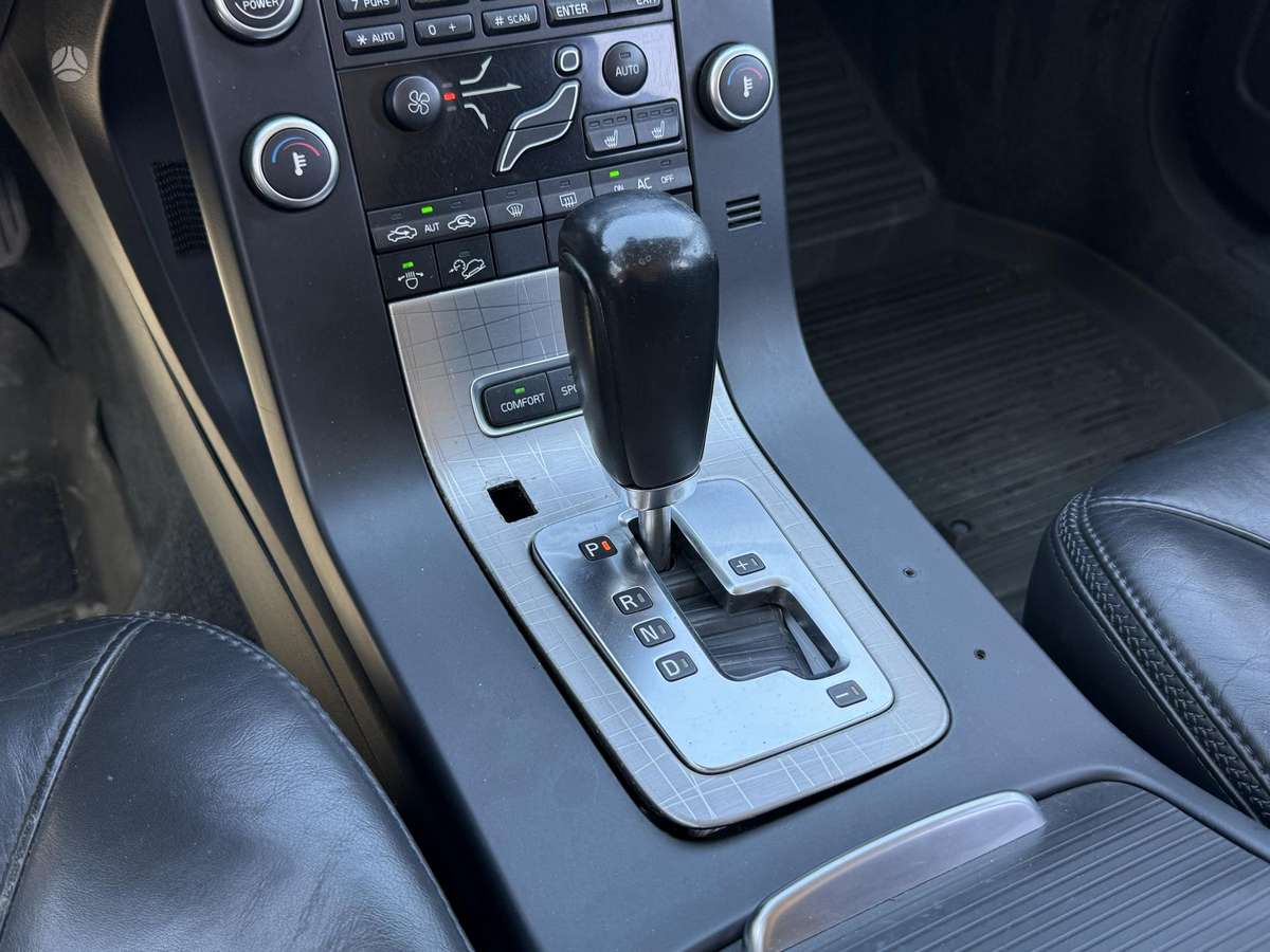 Volvo XC70, 2.4 l., Универсал