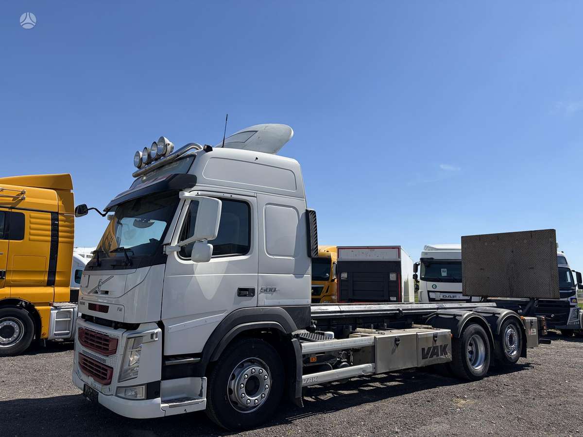 Volvo FM 500 6x2 su Liftu, шасси