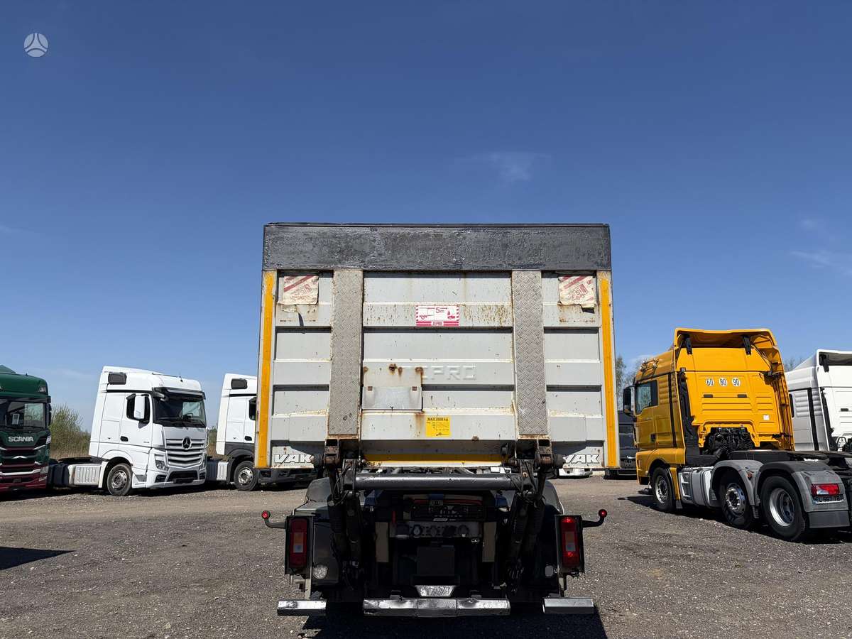 Volvo FM 500 6x2 su Liftu, шасси