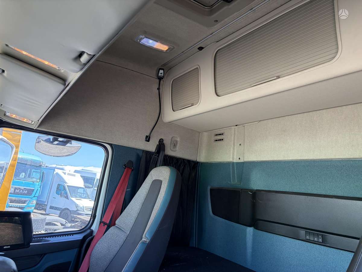 Volvo FM 500 6x2 su Liftu, шасси