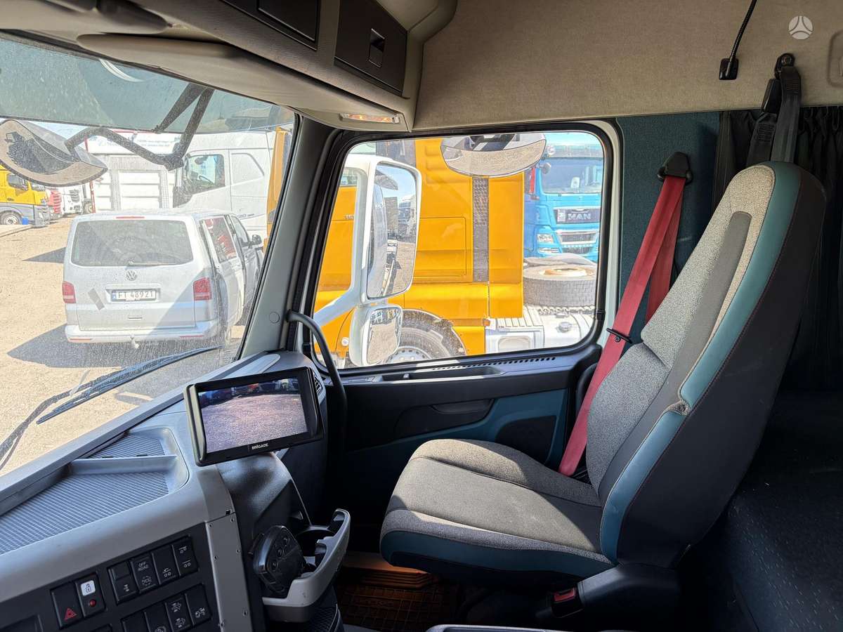 Volvo FM 500 6x2 su Liftu, шасси