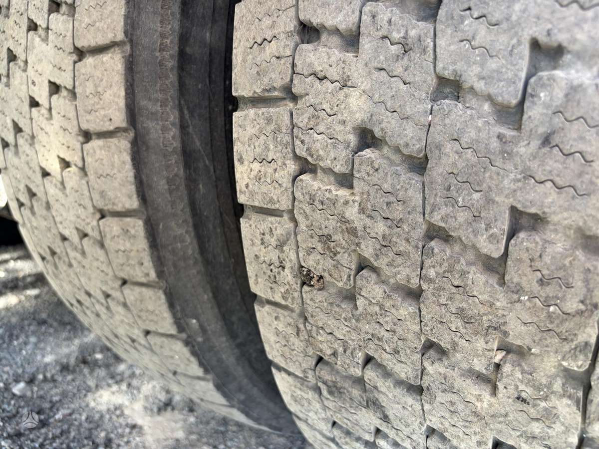 Volvo FM 500 6x2 su Liftu, шасси