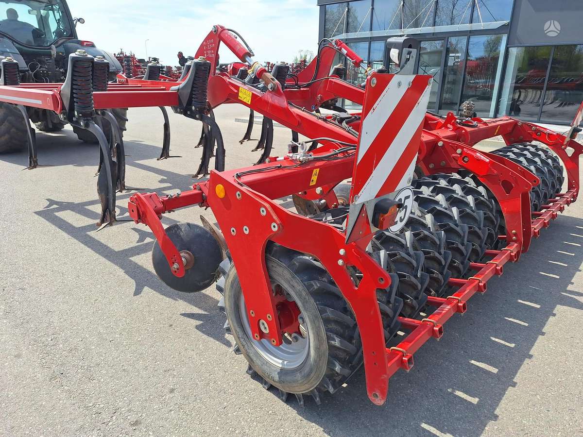 Horsch Tiger 4 AS, scrapers, scrubbers