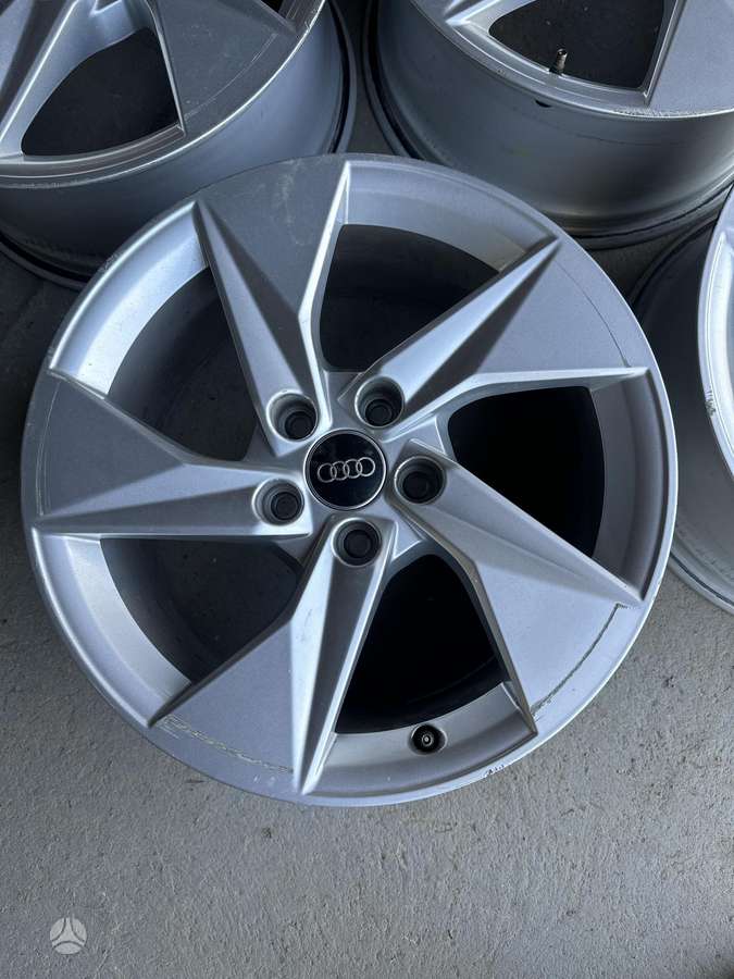 Audi, lengvojo lydinio, R17