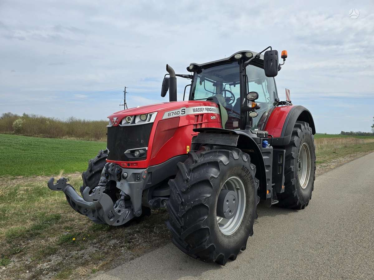 Massey Ferguson 8740, tractors