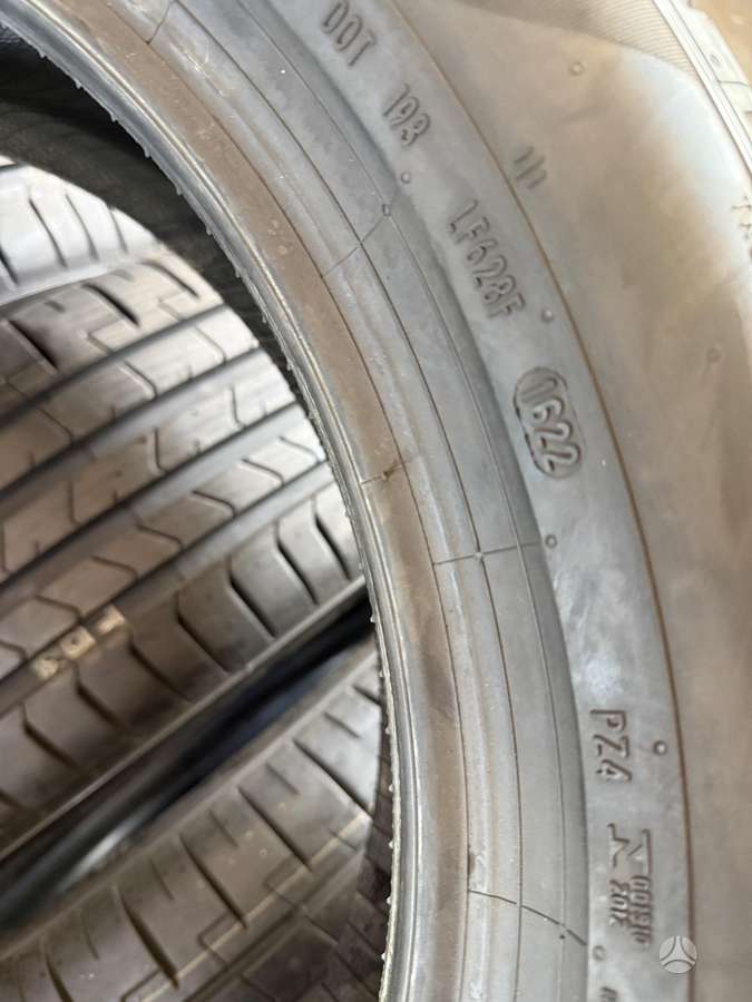 Pirelli P-ZERO 2022m 100%, летние 235/50 R19