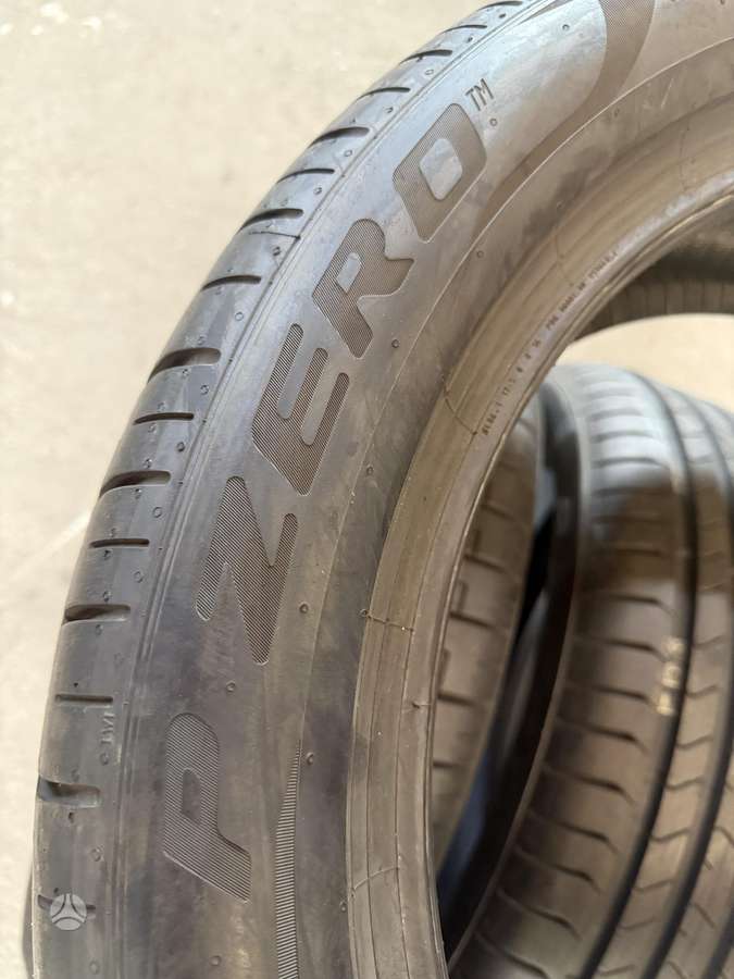 Pirelli P-ZERO 2022m 100%, летние 235/50 R19