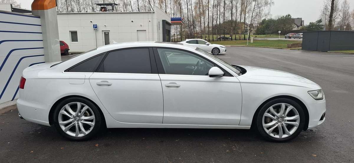 Audi A6, 3.0 l., saloon / sedan