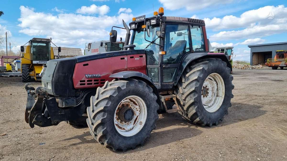 Valtra 8450, tractors