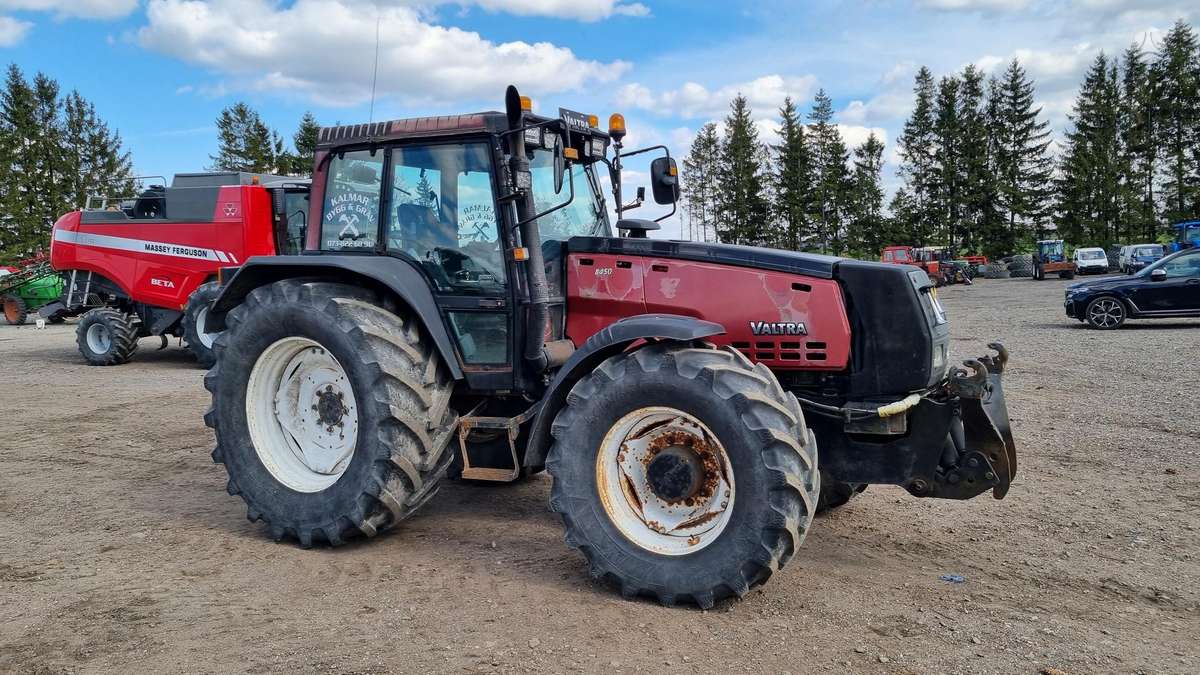 Valtra 8450, tractors