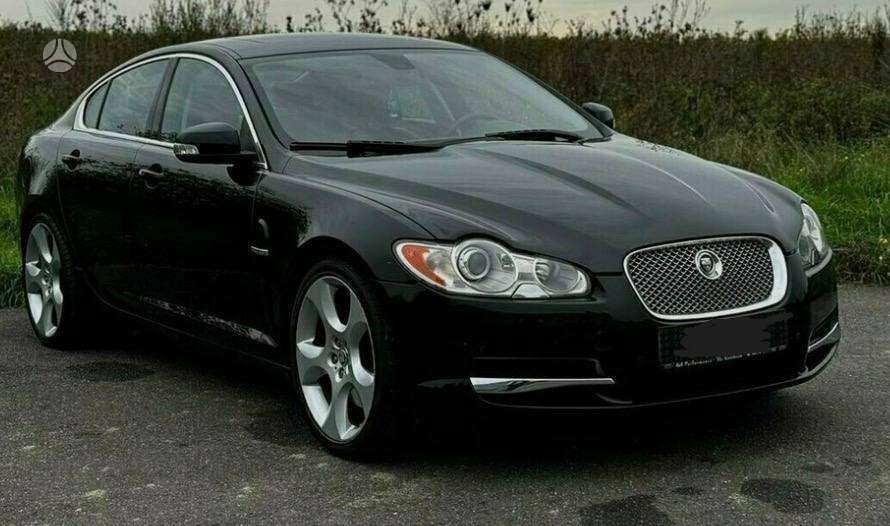 Jaguar XF dalimis
