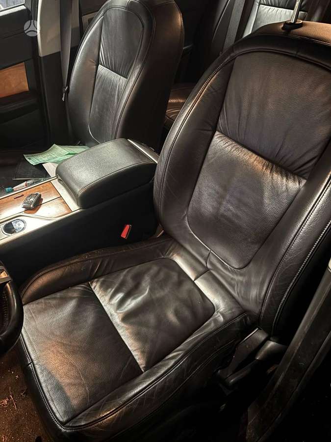 Jaguar XF dalimis