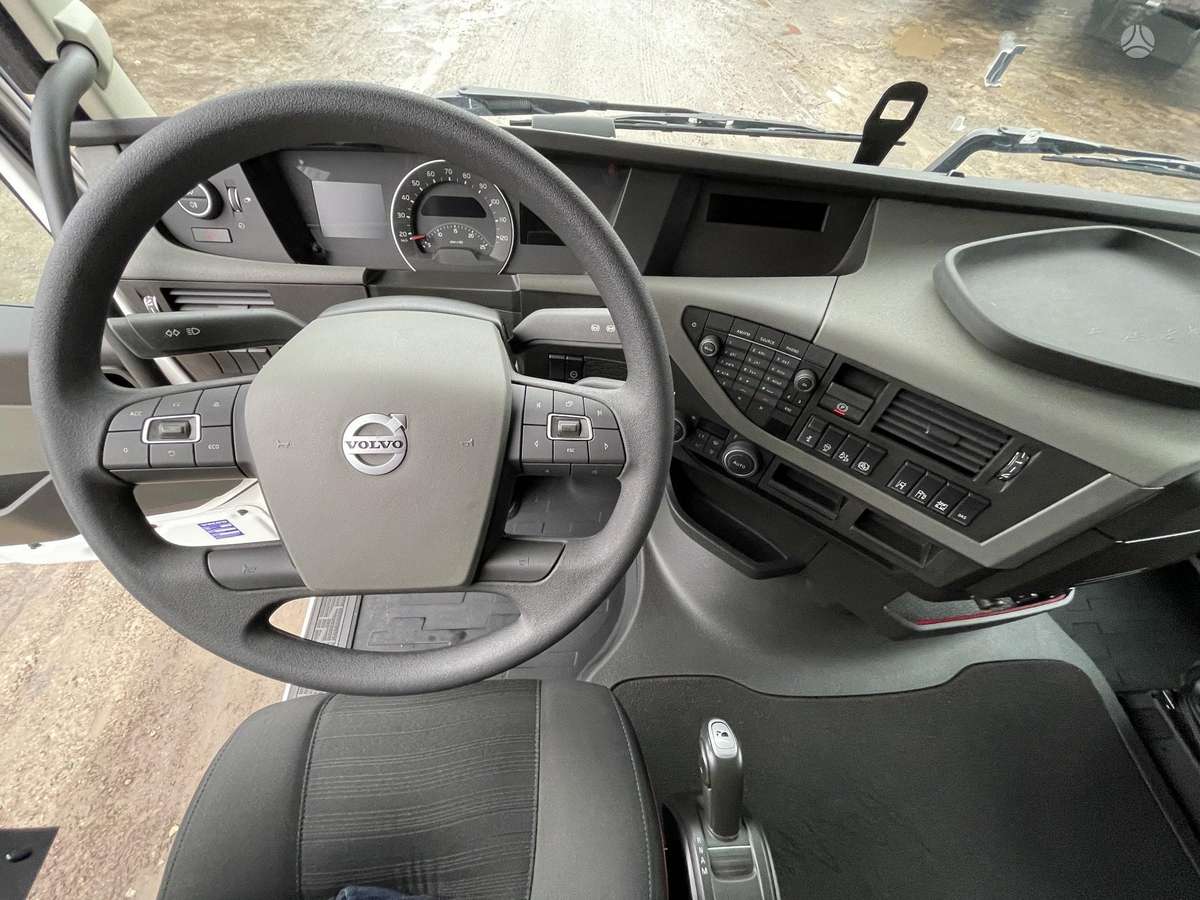 Volvo FH 460, double sleeper