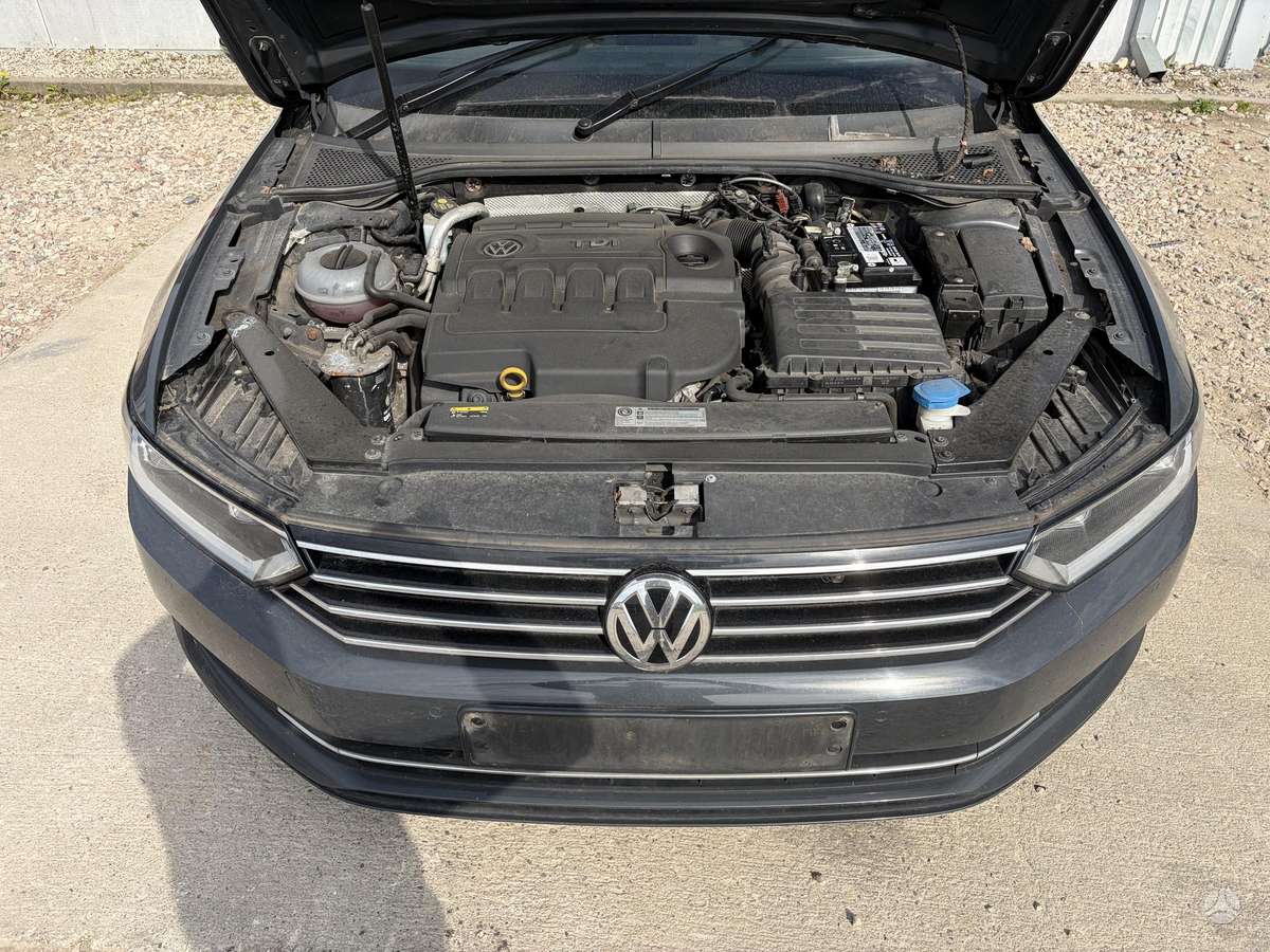 Volkswagen Passat Turim sedana karavana