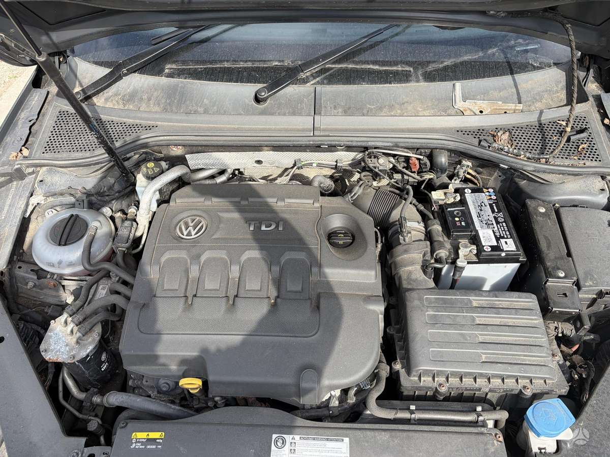 Volkswagen Passat Turim sedana karavana