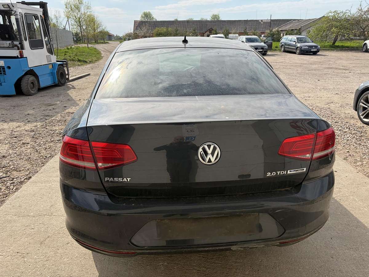 Volkswagen Passat Turim sedana karavana