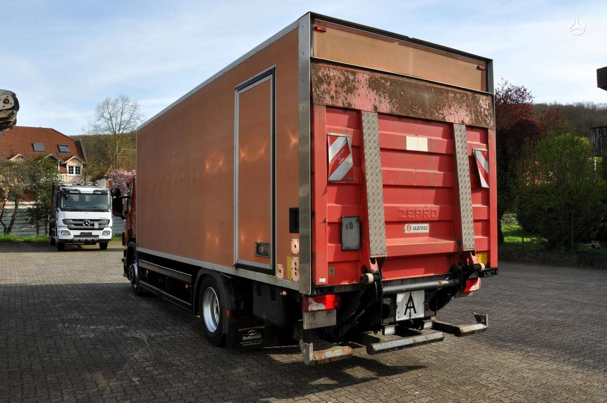 Scania P230, box trucks / box vans