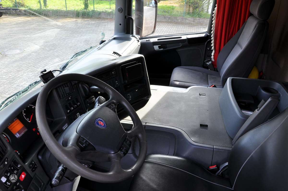 Scania P230, box trucks / box vans