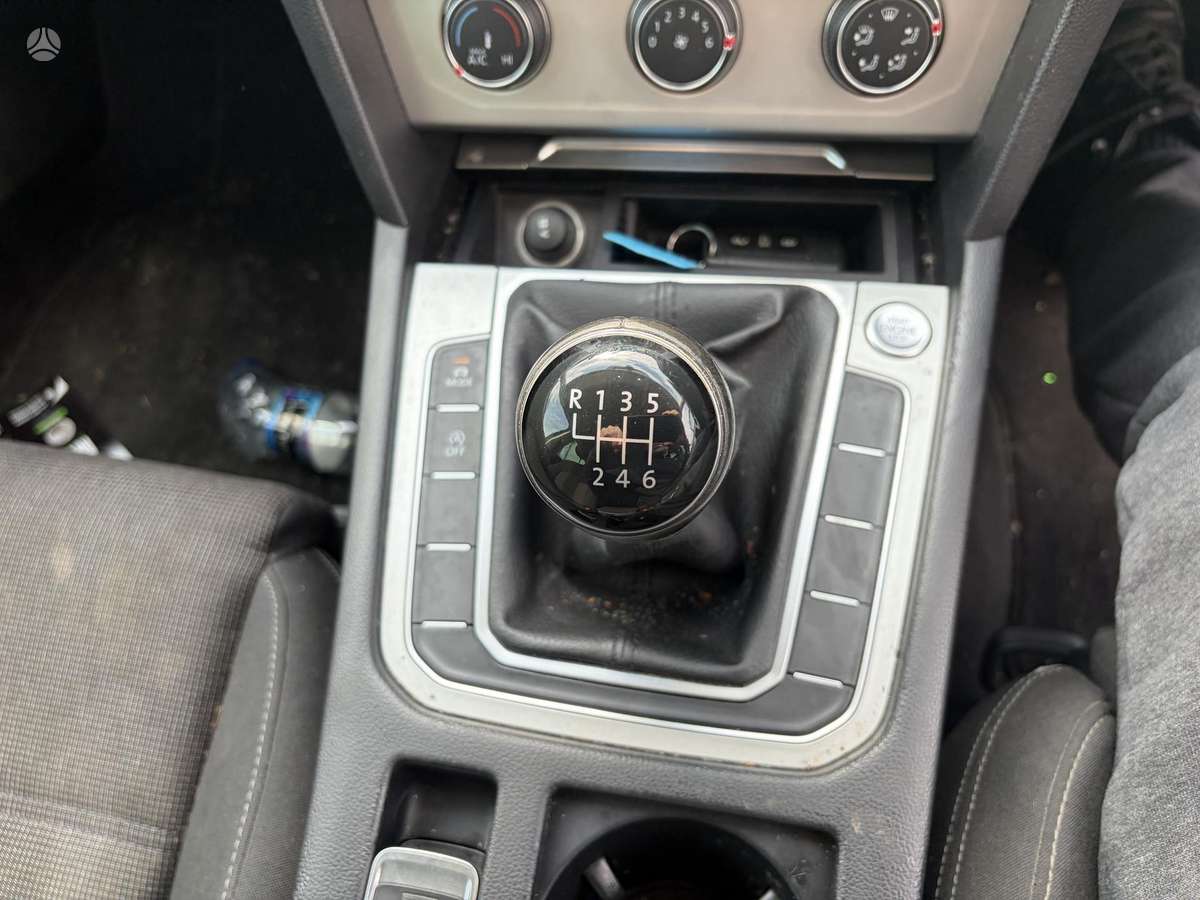 Volkswagen Passat Turim sedana karavana