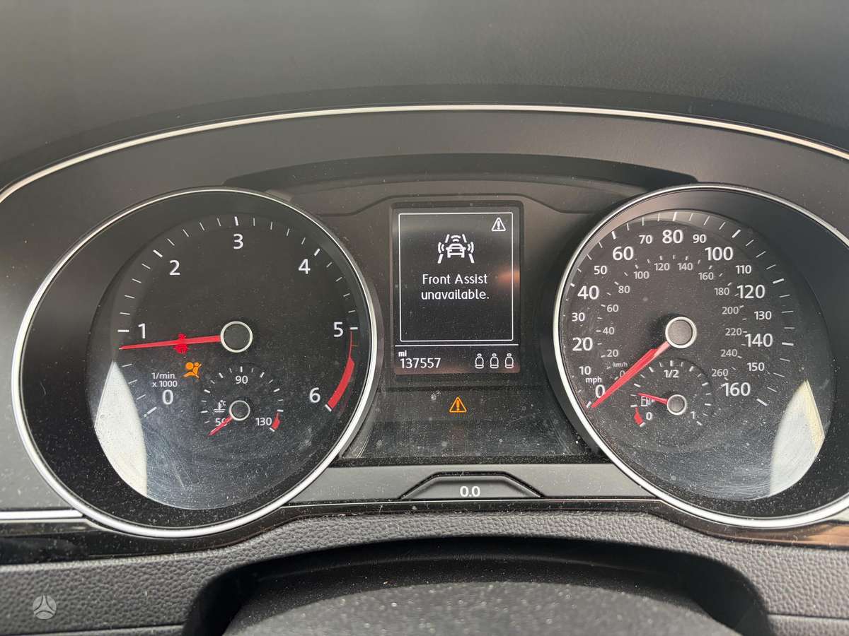 Volkswagen Passat Turim sedana karavana